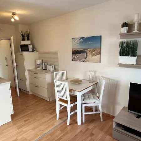Kuestenbude Seehund By Kuestenbuden Groemitz Apartman